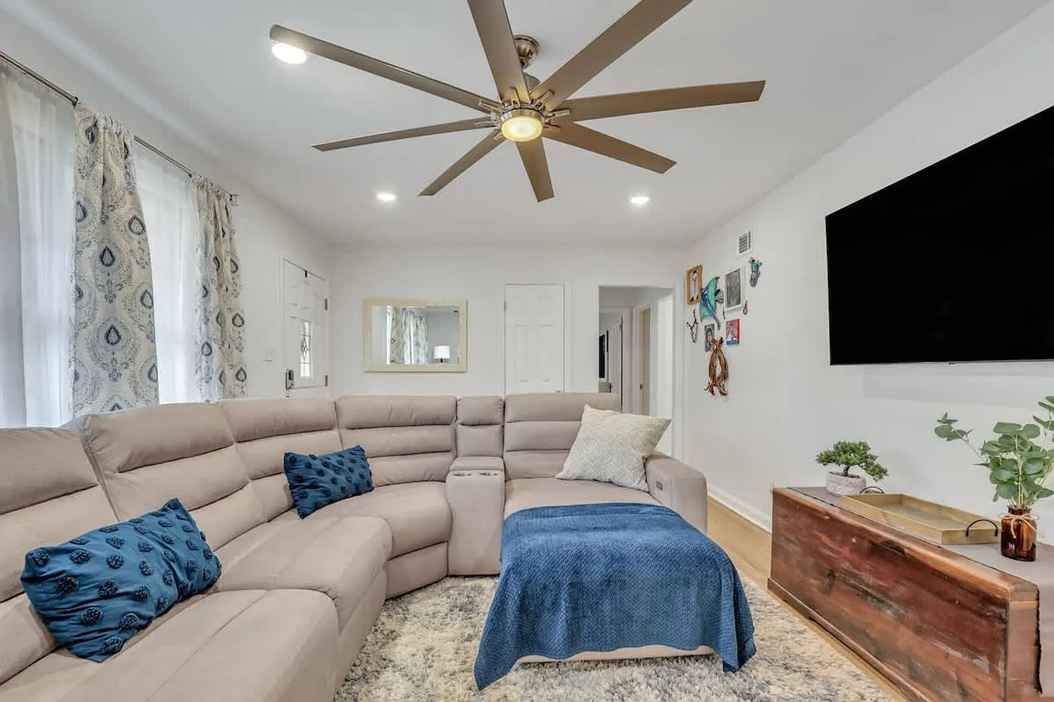4 bed, 2.0 bath, 1743 sqft, $3,754 — Photo 1