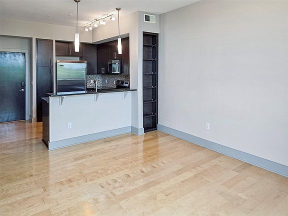 5th image of 1320 Robert Browning St Unit 308