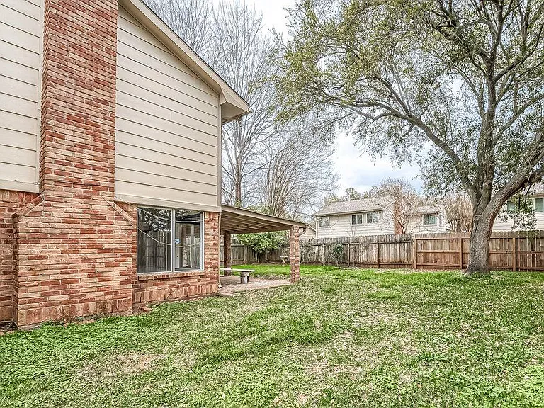 2039 Shorewood Ln — Photo 43