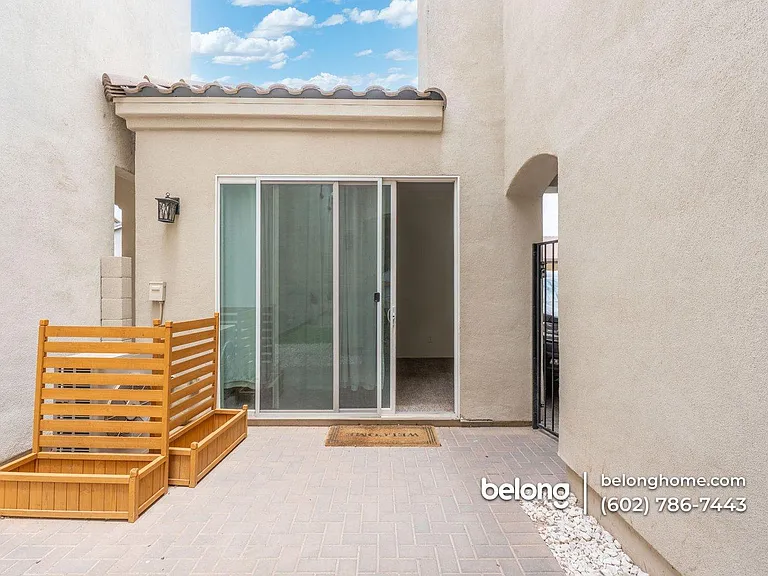 221 E Balsam Dr — Photo 26