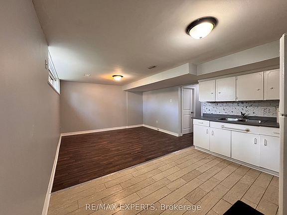 5th image of 95 Post Rd #Basement