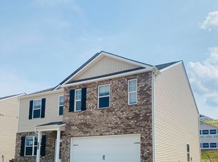 2330 Evarts Hill Dr, Kingsport, TN 37664