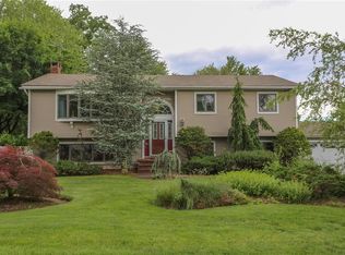 6 Cottonwood Ct, Bardonia, NY 10954