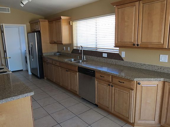 5th image of 6928 E Lakeview Ave