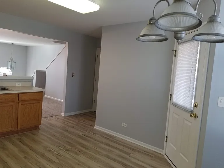 570 Conservatory Ln — Photo 11