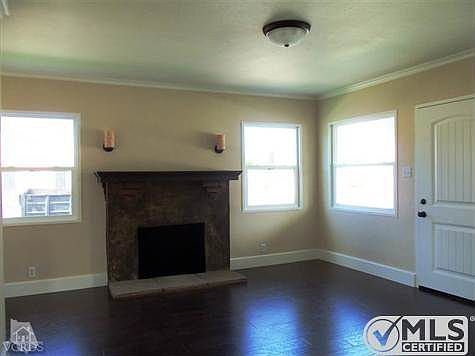 3rd image of 204 W Center St