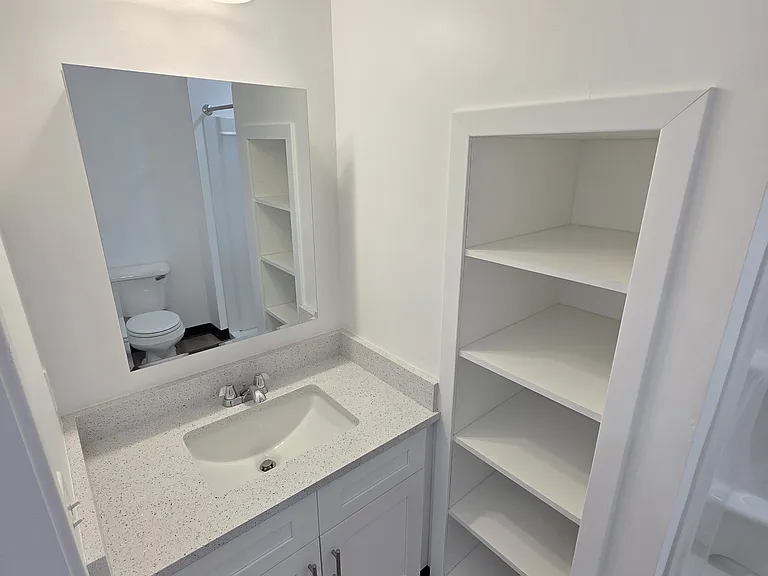 401 Olo Street - Former Church Parish Converted In Luxury Apartments! — Photo 36
