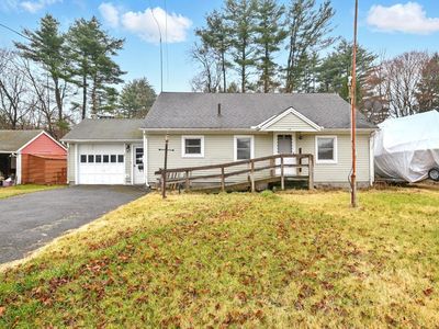 18 Freeman Dr, Greenfield, MA, 01301