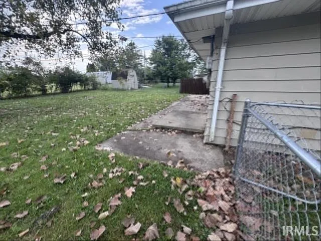 2 bed, 1.0 bath, 864 sqft, $750 — Photo 3