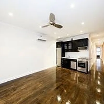 Rented by Francine Realty | media 19