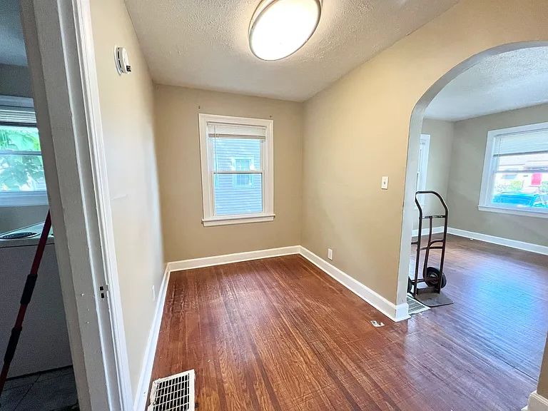 1816 Gregg Ave — Photo 3