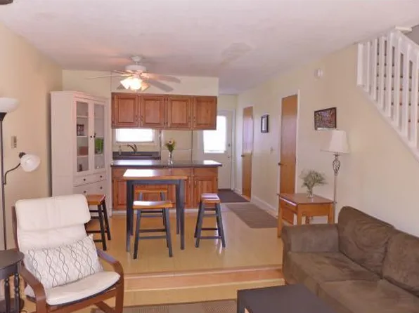 21 Wells Ave, Colchester, VT 05446