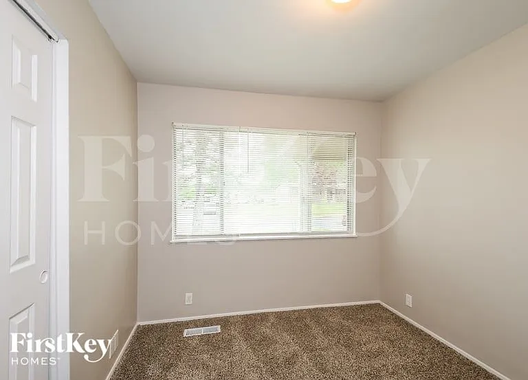 1520 Ascot Ter — Photo 11