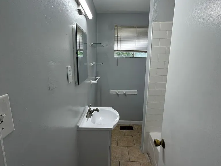 3328 Ellwood Ave.* — Photo 16