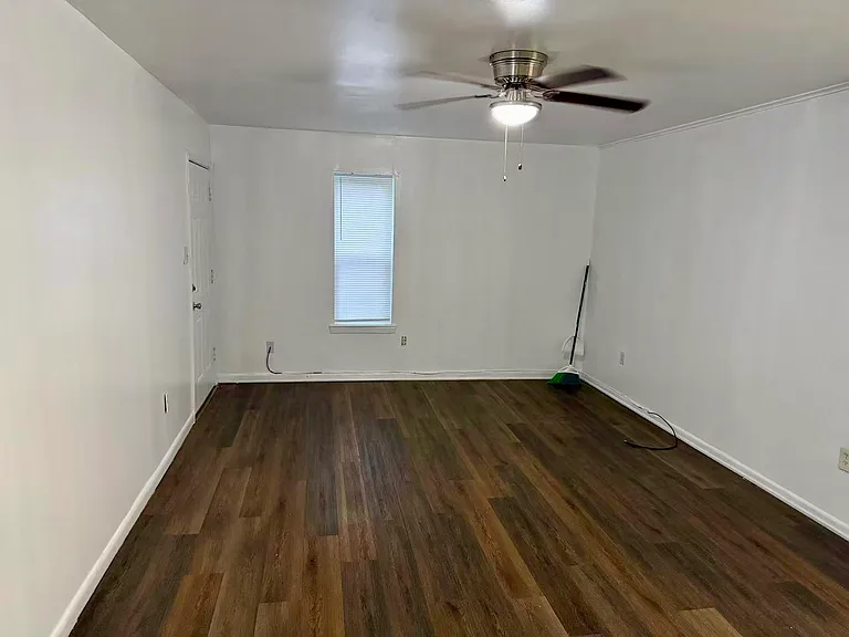 5039 Yale St #3 — Photo 3