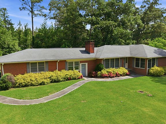 2nd image of 711 Fairlane Drive