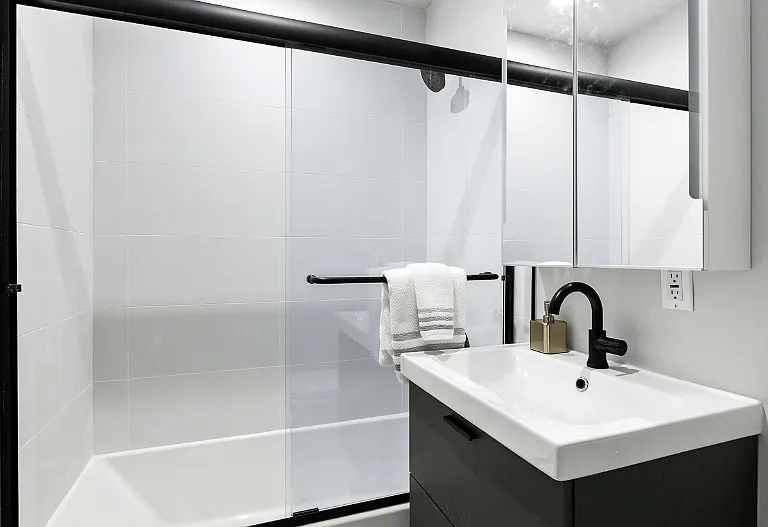 223 Lucas Ave #3 — Photo 9