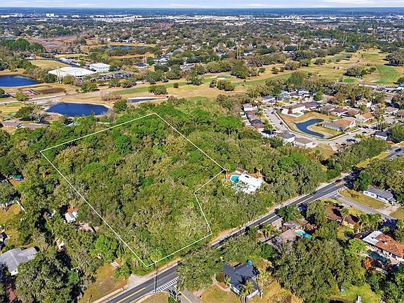 2nd image of 932 Country Club Rd