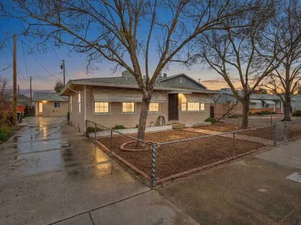 325 Church Ave, Oakdale, CA 95361