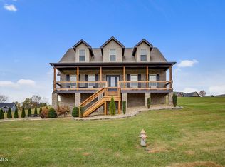 1398 Peaceful Dr, Jonesborough, TN 37659