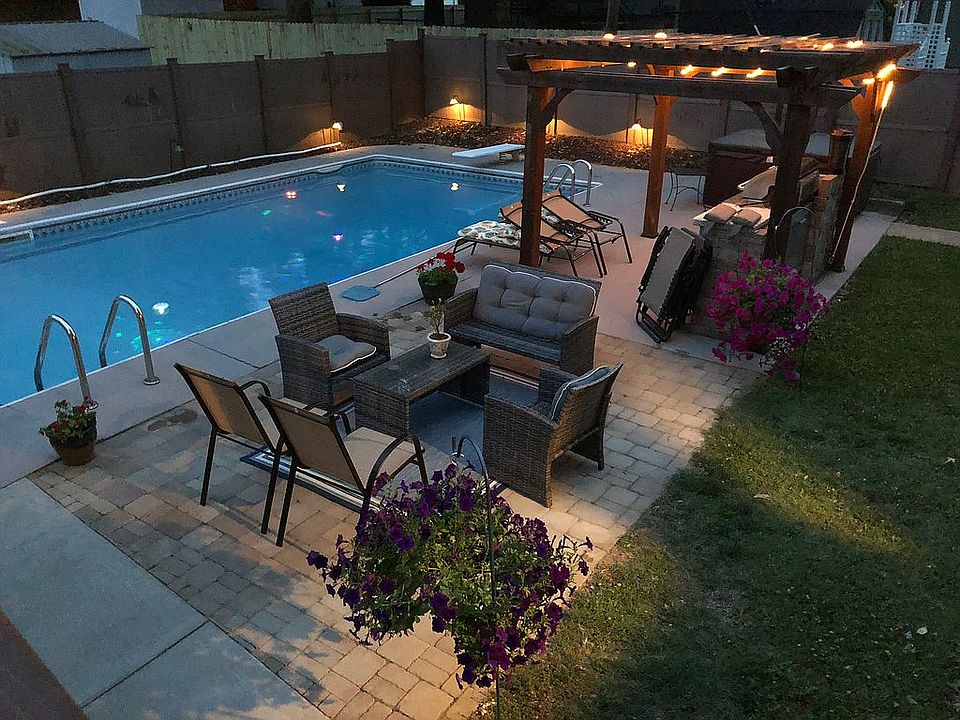 2nd image of 1511 Nina Rd