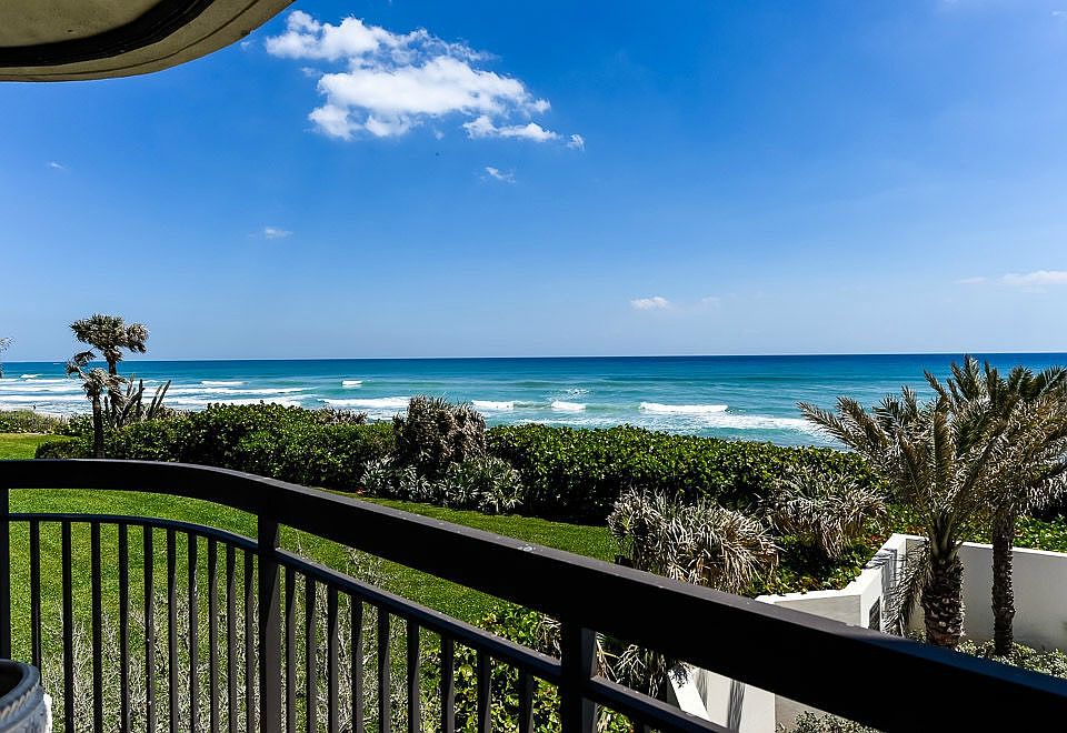 VIEWS NE BALCONY