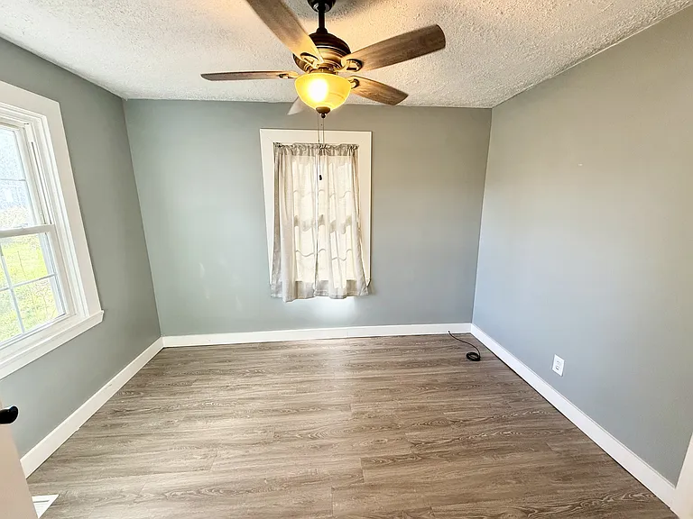 533 Kirkpatrick Ave — Photo 8