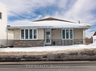 1052 Notre Dame St, Russell, ON K0A1W0