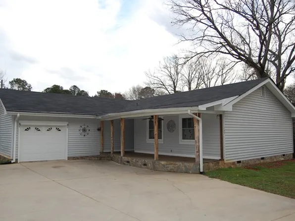 109 Easy Rd, Laurens, SC 29360