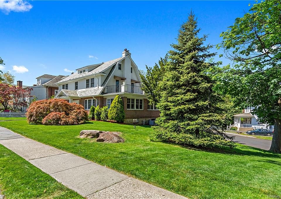 82 Petersville Rd, New Rochelle, NY 10801 Zillow