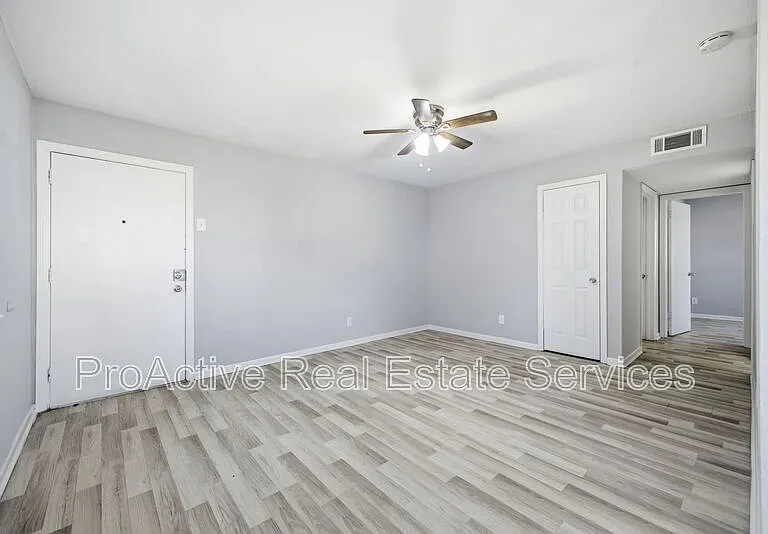 507 Ashlawn Dr #5 — Photo 9