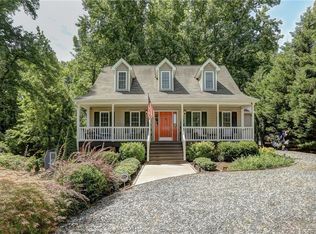 7 Oakridge Ave, Richmond, VA 23223