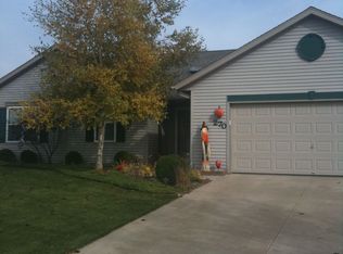 270 Ridgeview Dr, Lake Mills, WI 53551