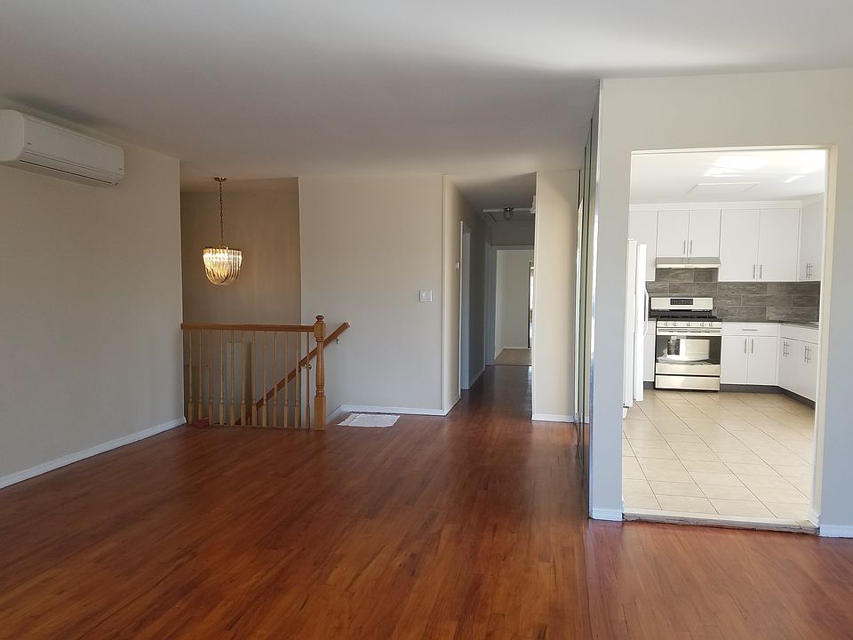 1st image of 127 Gary Pl #2