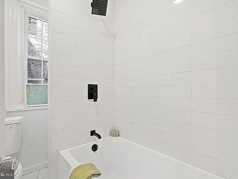 219 E Phil Ellena St — Photo 14