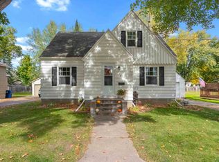 106 10th St, Clintonville, WI 54929