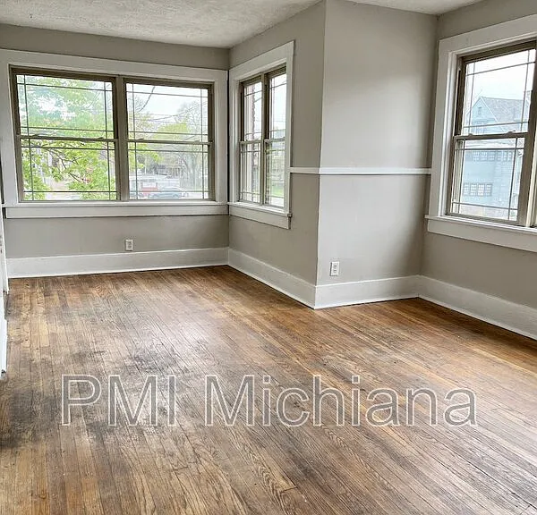 117 Franklin Pl #7 — Photo 2