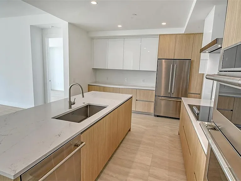 301 Quay Cmns #1011 — Photo 17