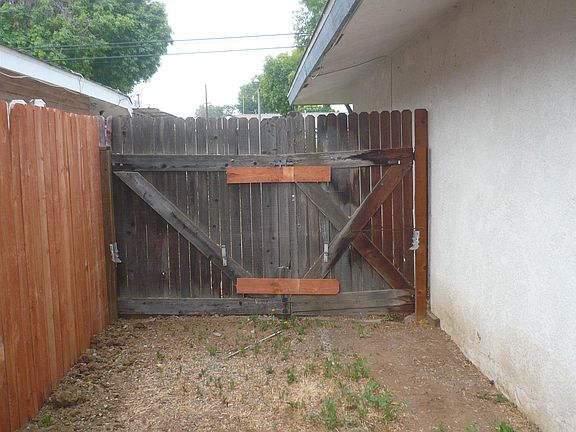 LEFT SIDE GATE NAILED SHUT
