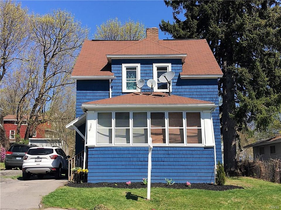 1st image of 136 Charmouth Dr