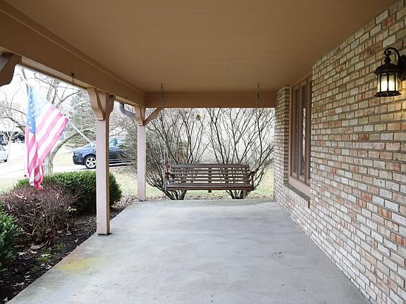 2nd image of 921 Elcliff Dr N
