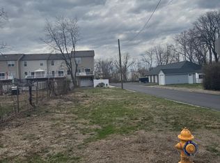 Green St, Bristol, PA 19007