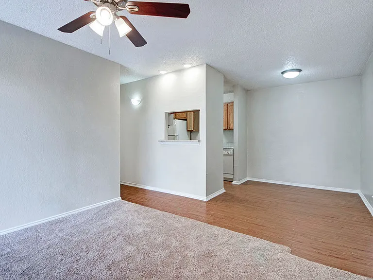 Quail Crossing Apartments — Photo 9