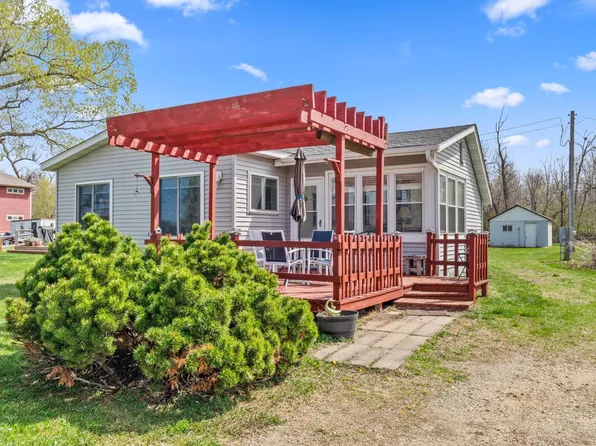 18139 Roberds Lake Blvd, Faribault, MN 55021