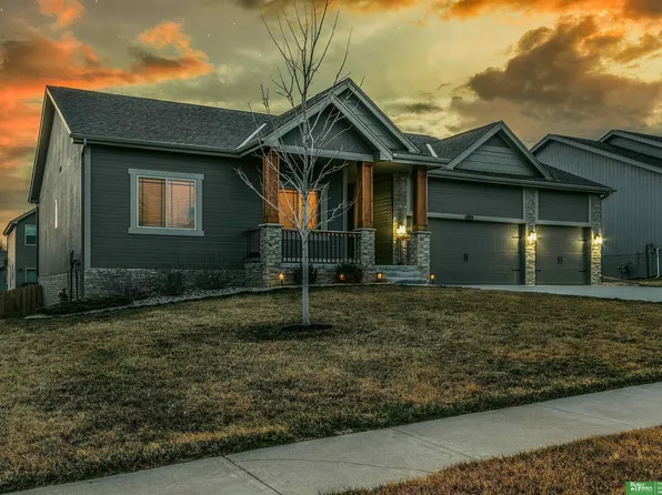 14904 S 22nd St, Bellevue, NE 68123