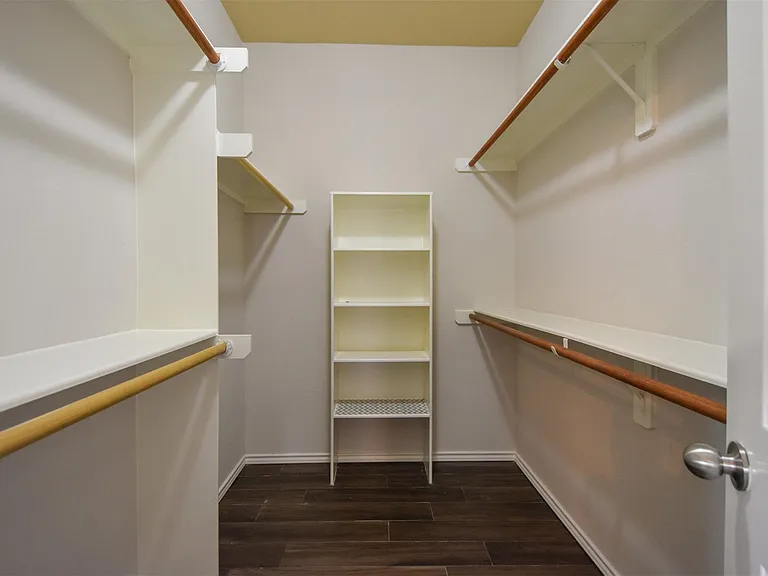 3615 Bridgebluff Ln — Photo 12