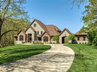 18 Vandiver Ln, Saint Louis, MO 63131