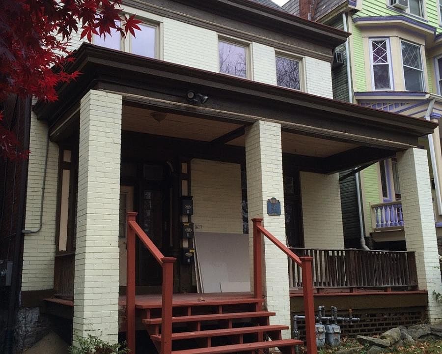 417 Kelly Avenue - Front Porch