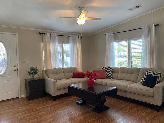 2nd image of 5226 Camelot Dr E