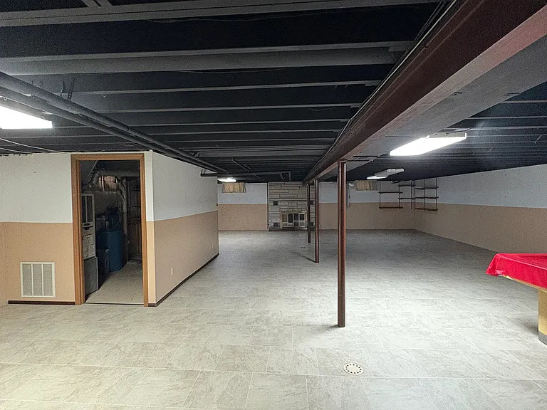 506 Mill St — Photo 13